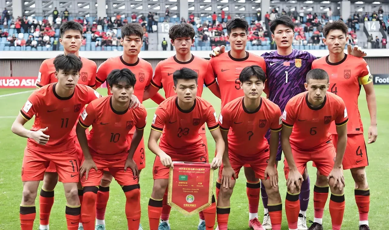 国内球员在国际舞台上彰显实力(国内球员在国际舞台上彰显实力的表现)