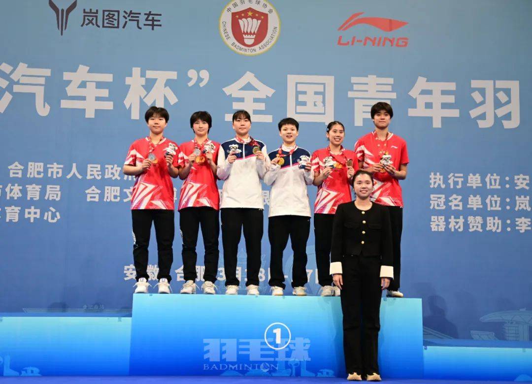 开云·体育-中国羽毛球选手斩获冠军，技艺高超惊艳全场(中国羽毛球选手斩获冠军,技艺高超惊艳全场视频)